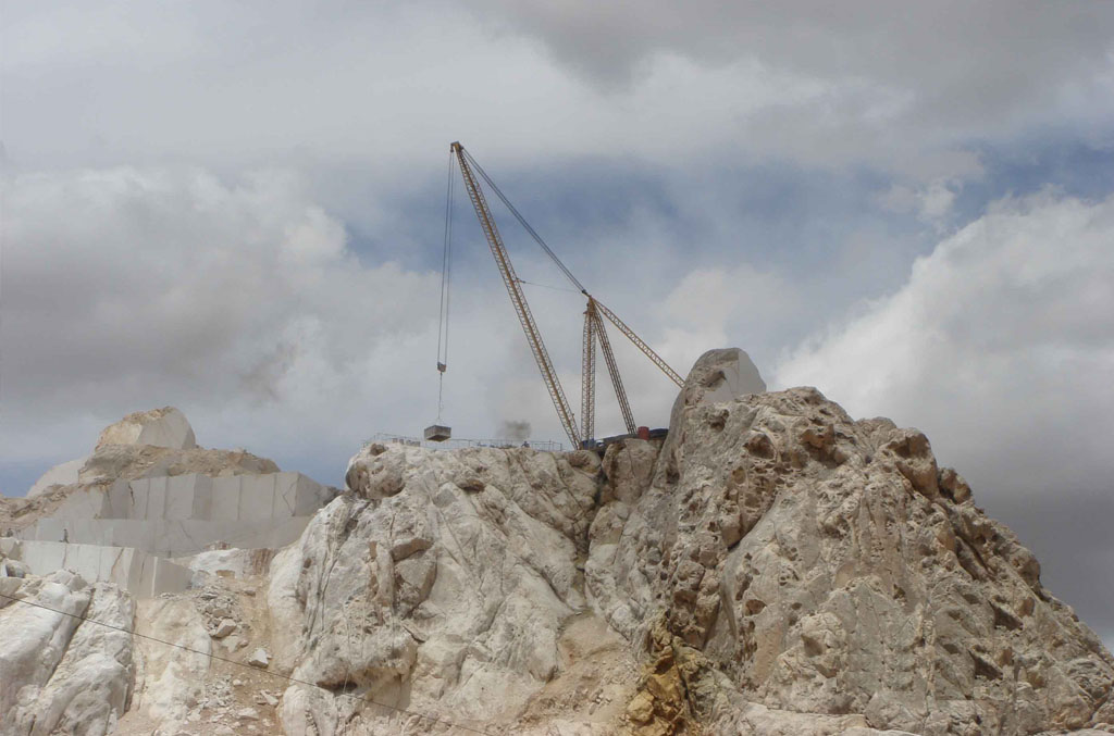 وب سایت شرکت دنافنون